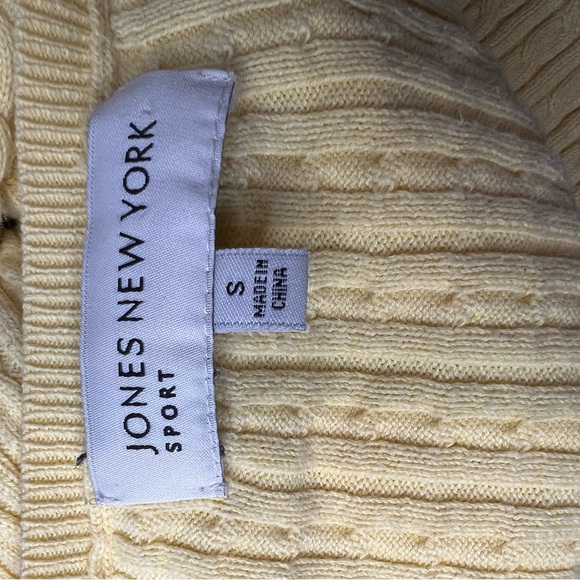 💛Butter Yellow Cable Knit Sweater💛 - Picture 5 of 5